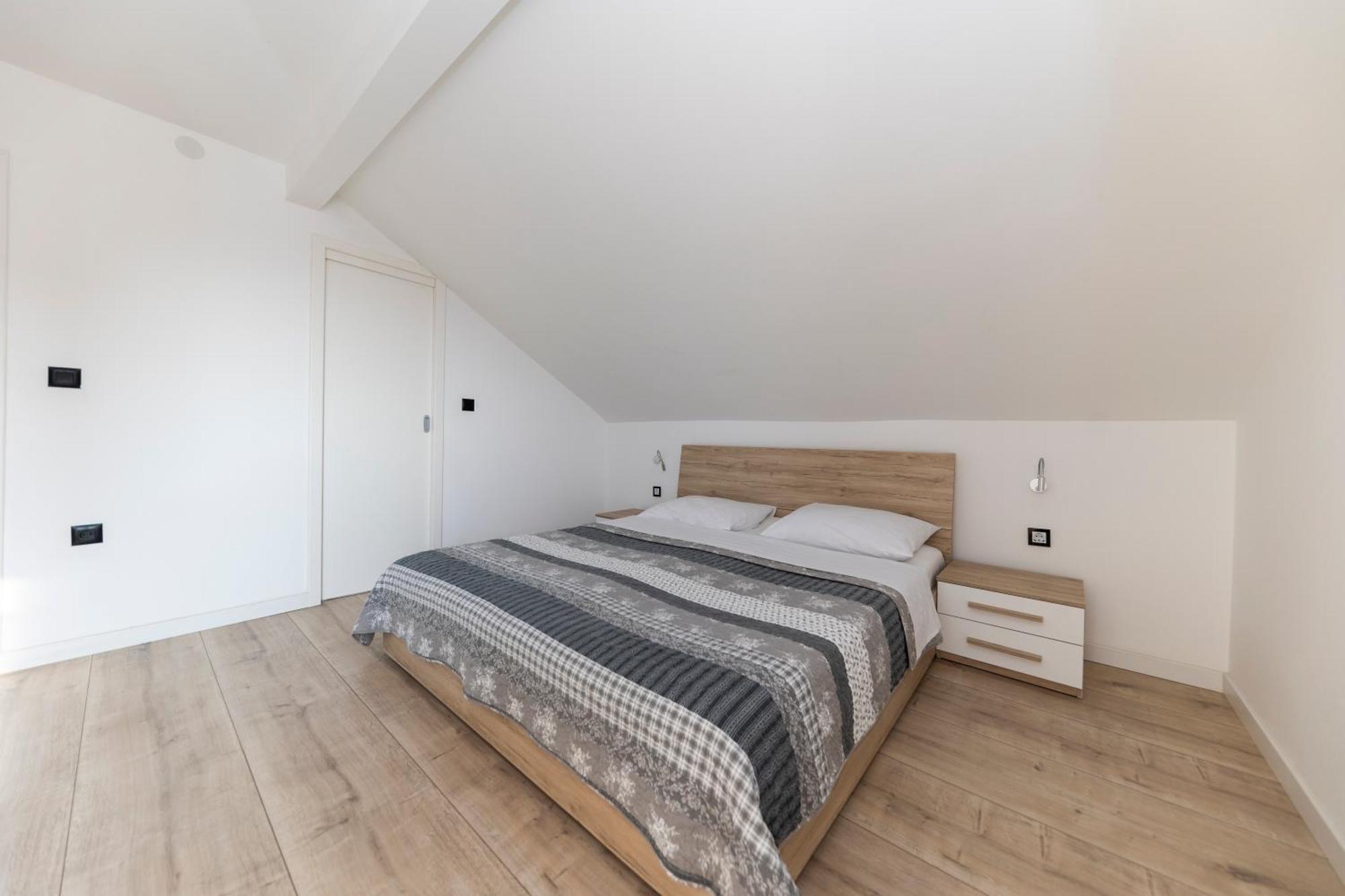 Family Apartments Zadar - Ryanair Exclusive מראה חיצוני תמונה