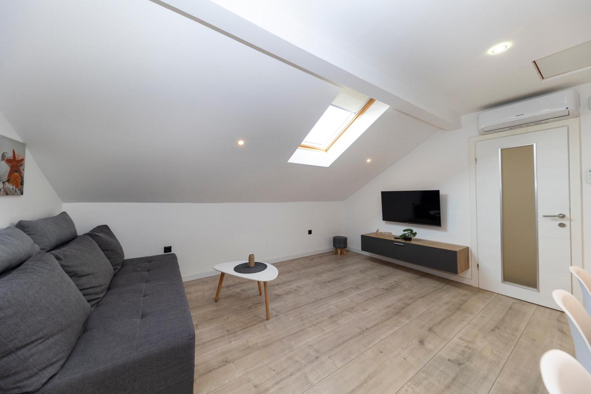 Family Apartments Zadar - Ryanair Exclusive מראה חיצוני תמונה