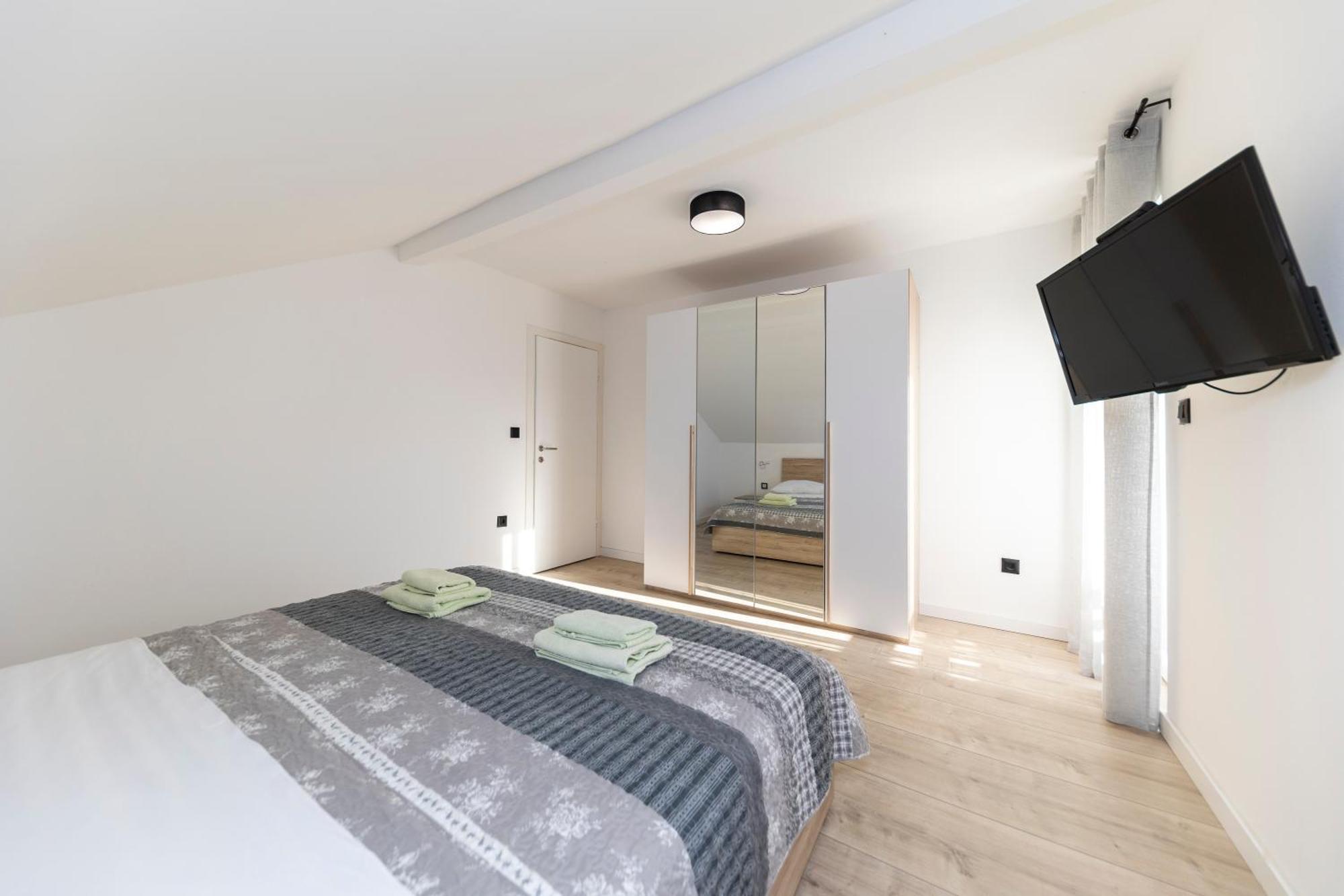 Family Apartments Zadar - Ryanair Exclusive מראה חיצוני תמונה